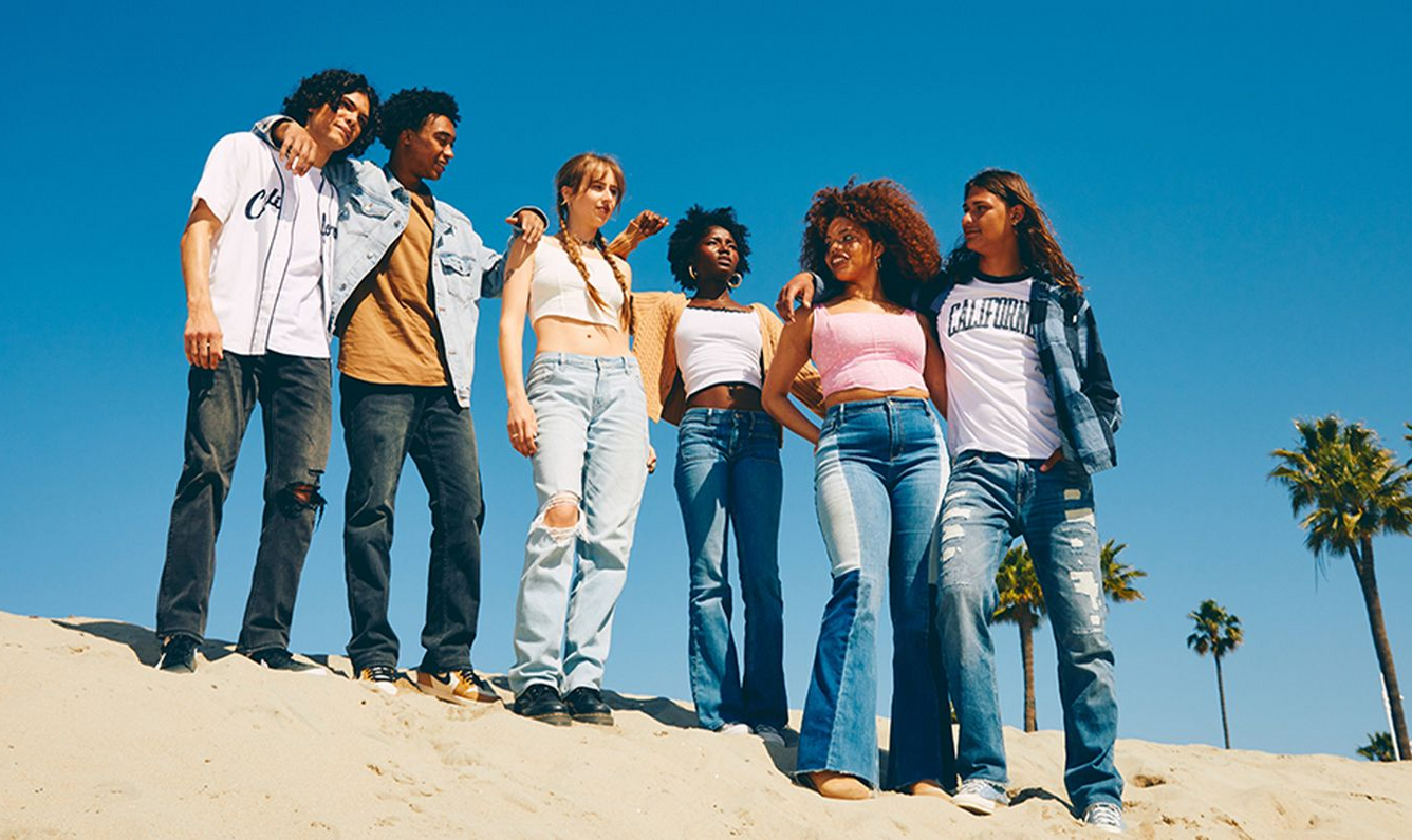 hollister discount student